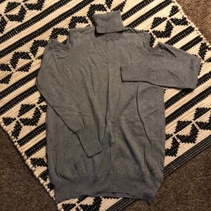 Women’s Medium Gray Sweater